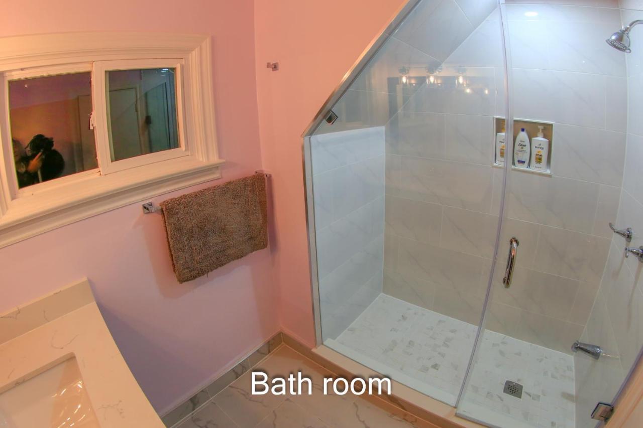 Comfort Home Toronto Luaran gambar